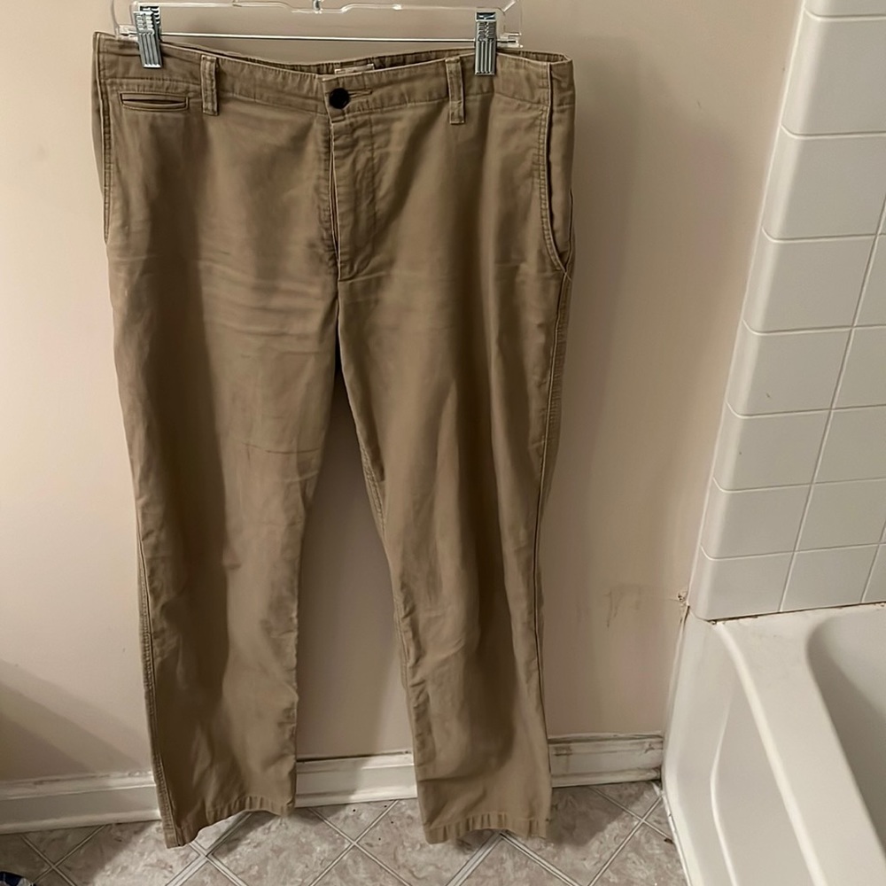 khaki pants